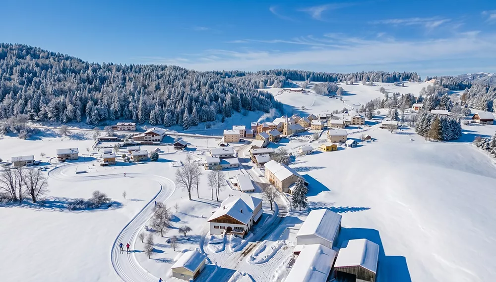 Que faire autour des Moussières en hiver ? Les meilleures activités neige dans le Haut-Jura